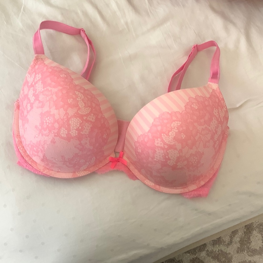 Victoria’s Secret push up bra